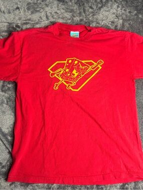 Vintage 2001 Nickelodeon Red Tee with Yellow SpongeBob Graphic size Large